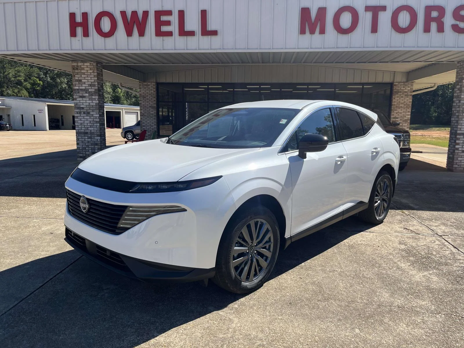 New 2027 EVEREST WHITE Nissan AWD SL image 1