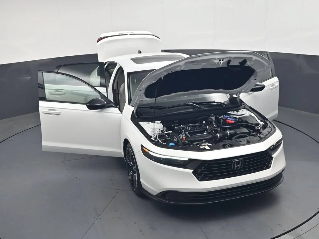 Certified Used 2026 Platinum White Pearl Honda SE image 85