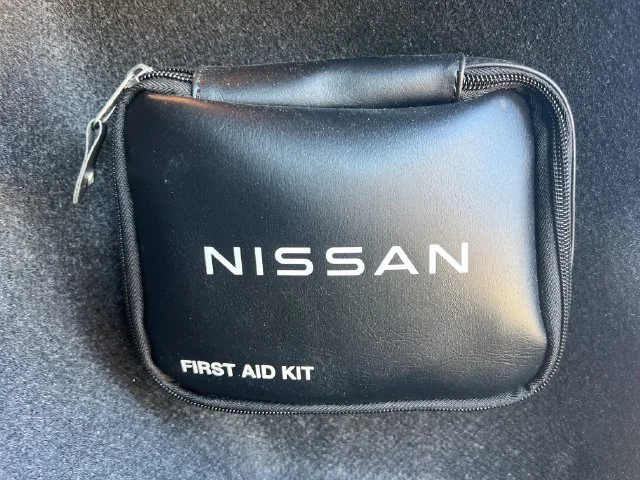 Used 2022 Red Nissan SL image 7