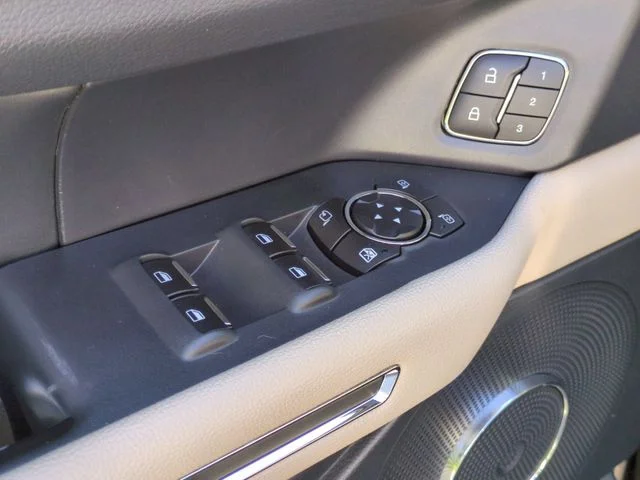 Used 2022 Black Ford XLT image 13