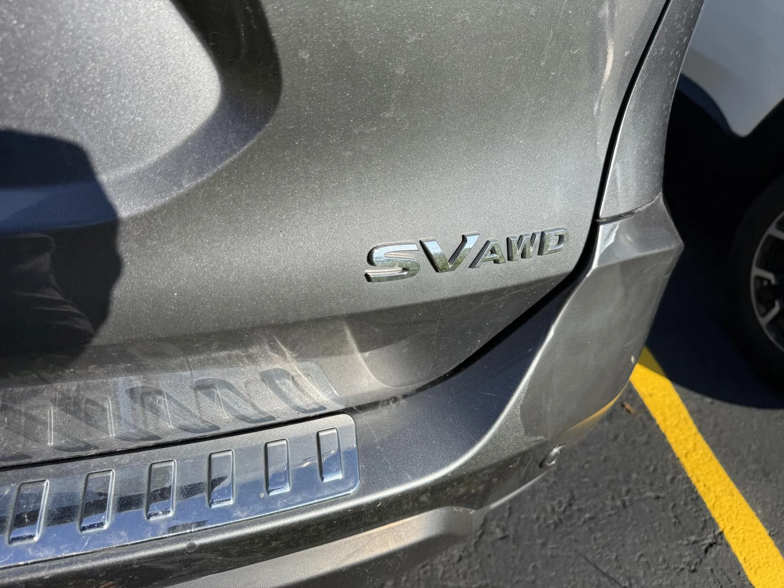 Used 2019 Gy Nissan SV image 7