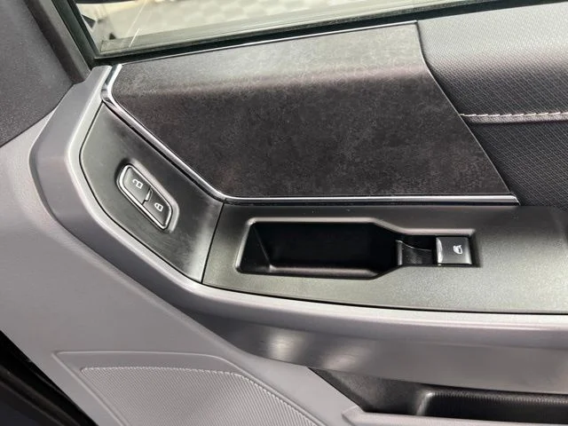 Used 2025 Black Ford XLT image 22