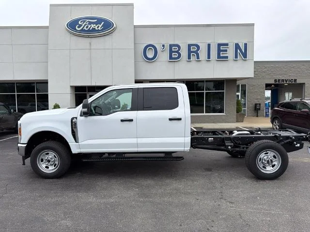 New 2026 Oxford White Ford F-350® XL image 28