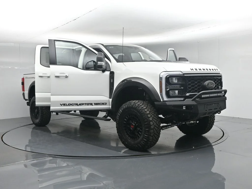 New 2026 Star White Metallic Tri-Coat Ford Lariat image 36
