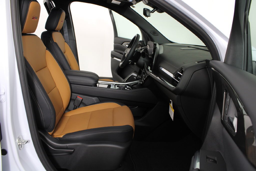 2027 Chevrolet Traverse Z71 - Photo 18