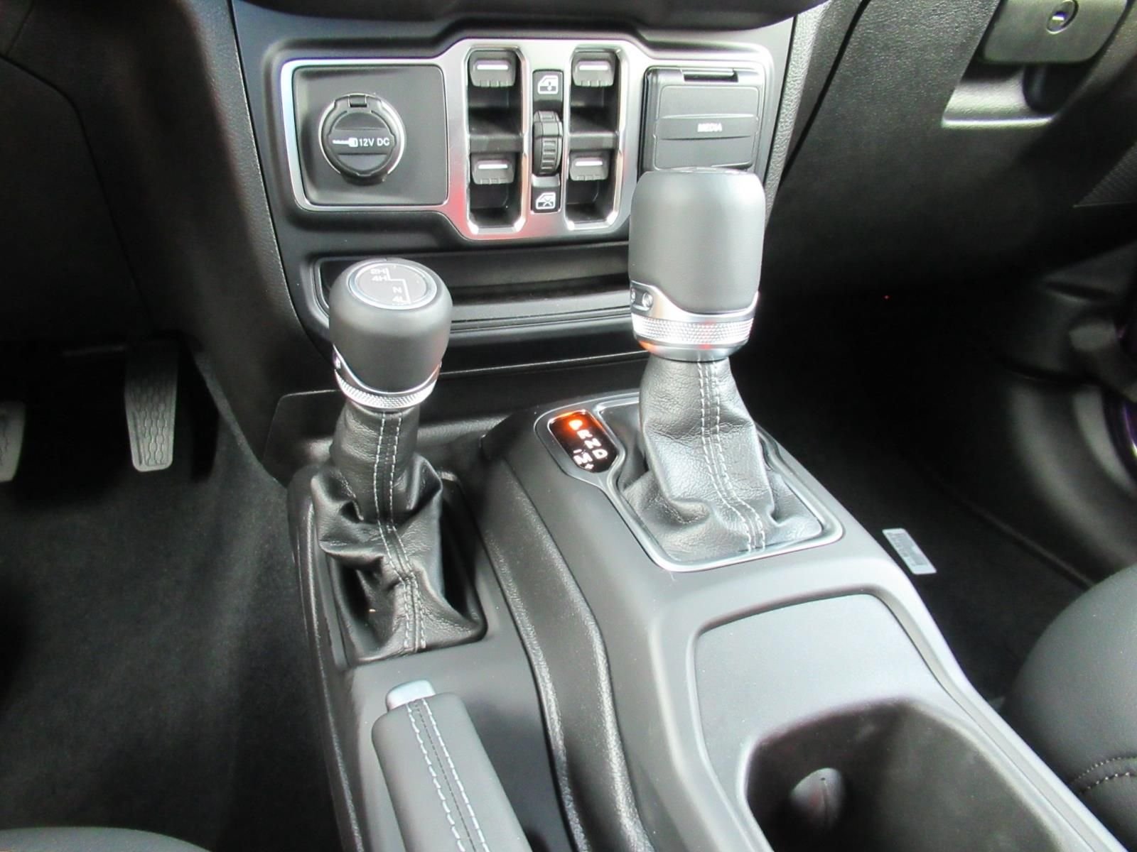 New 2026 Reign Exterior Paint Jeep Sahara image 26