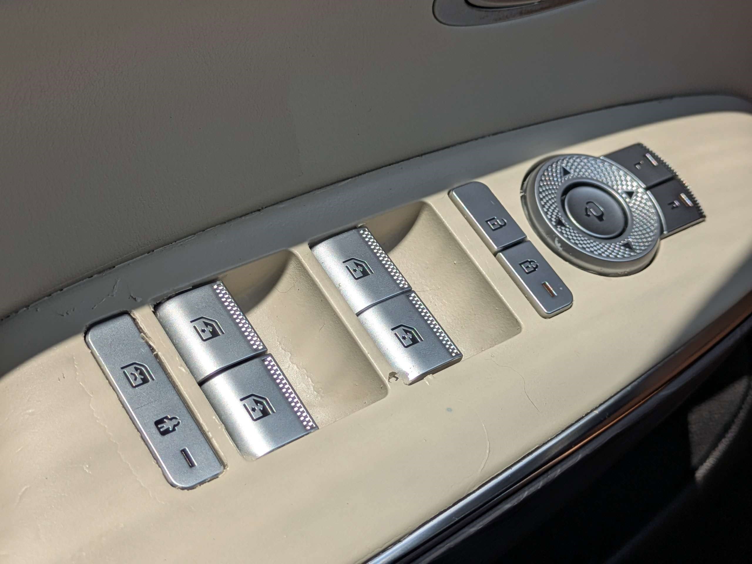 Used 2023  Genesis 2.5T image 22