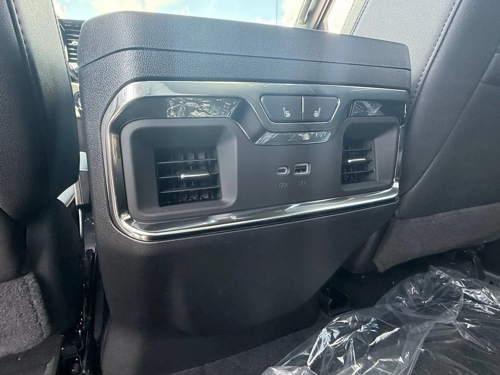2026 Chevrolet Silverado 1500 High Country - Photo 11