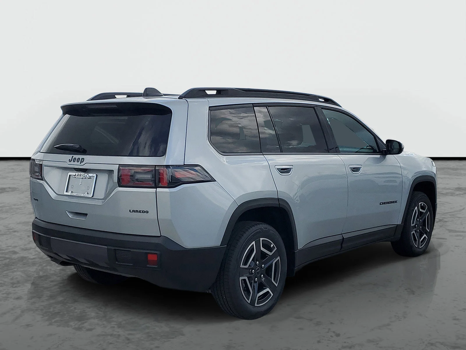 New 2026 Silver Zynith Clear-Coat Exterior Paint Jeep Laredo image 1
