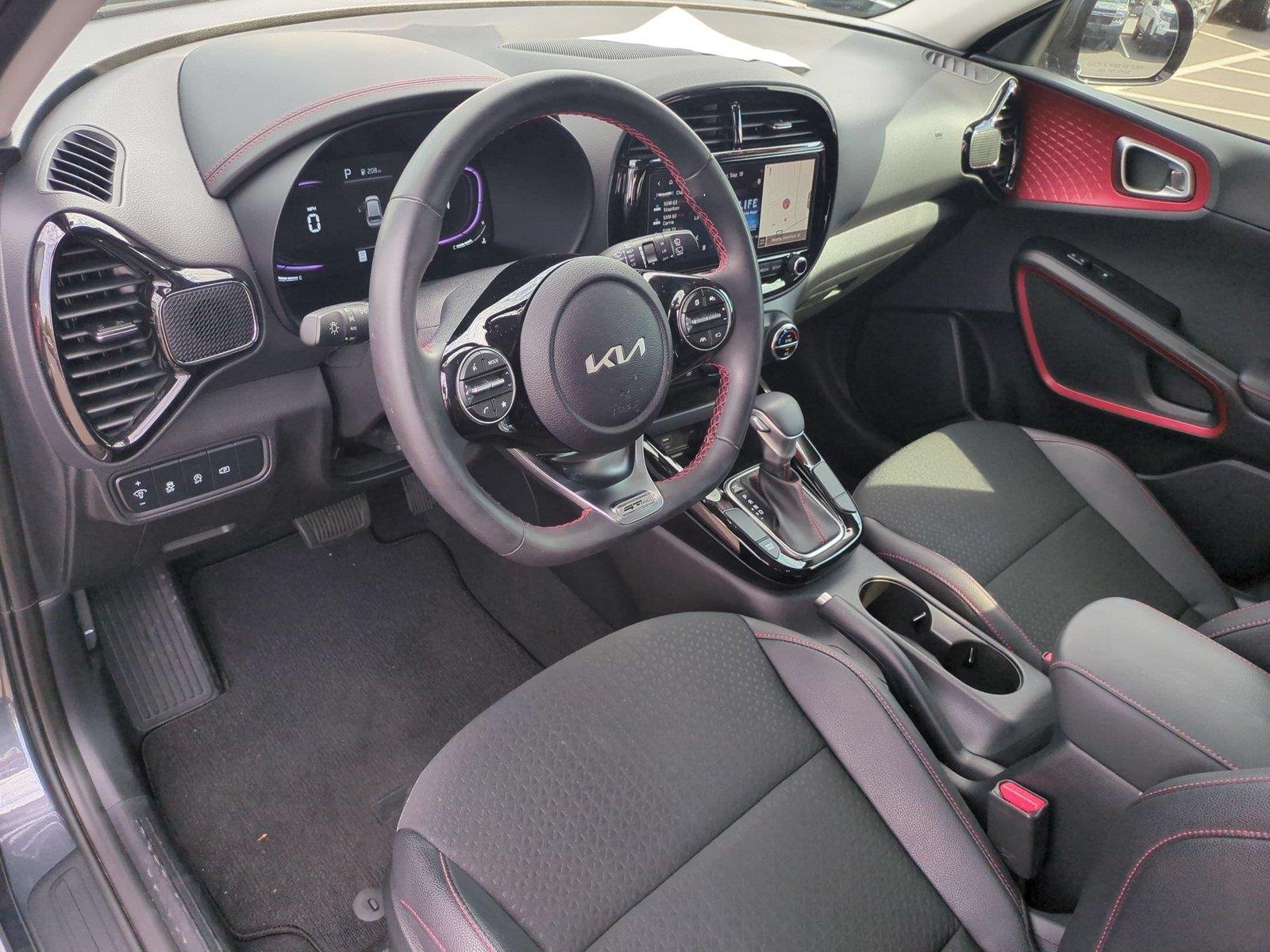 Used 2025 Gravity Gray Kia GT-Line image 18