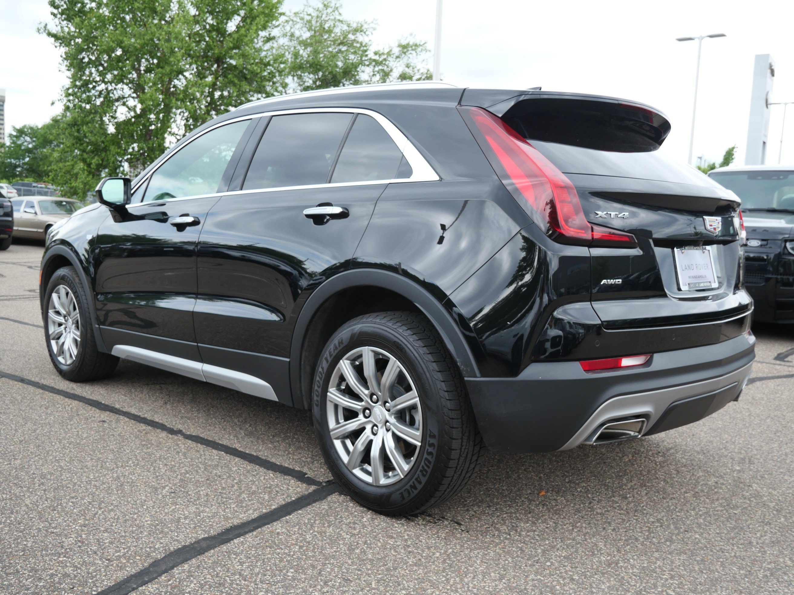 Used 2020 Stellar Black Metallic Cadillac AWD Premium Luxury image 3