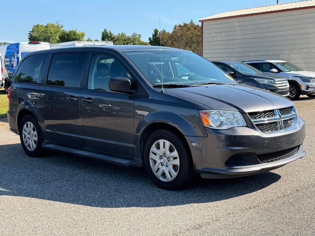 Used 2018 Gray Dodge SE image 32