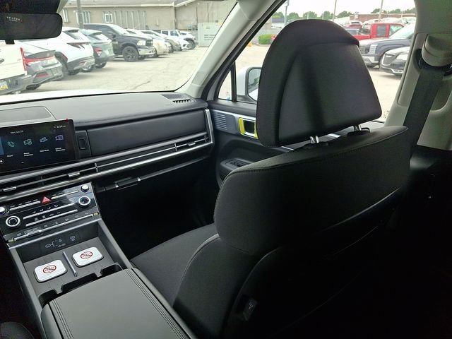 New 2026 White Hyundai SE image 11
