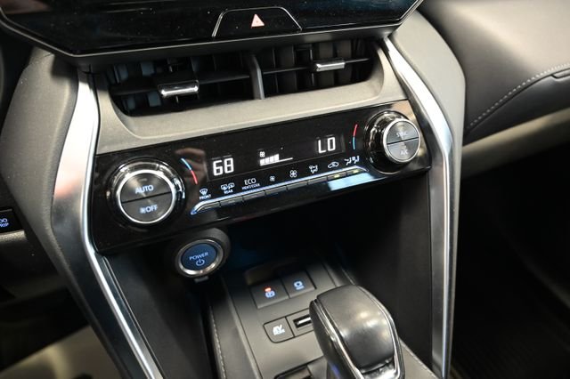 2022 Toyota Venza LE - Photo 18