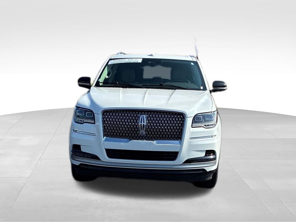 Used 2023 White Lincoln Standard image 7