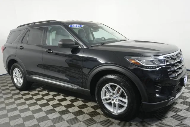 Certified Used 2025 Agate Black Metallic Ford Active image 1