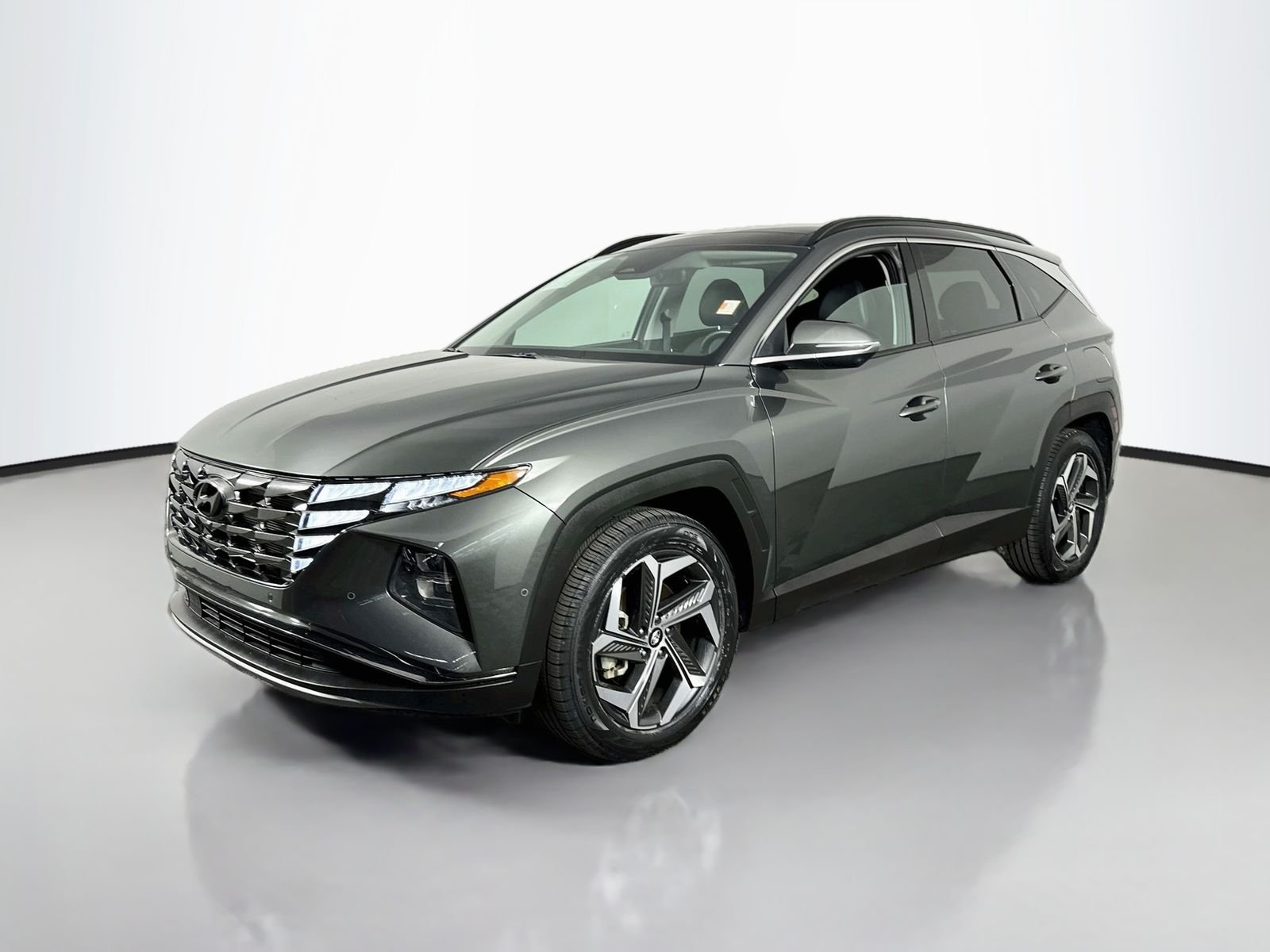 Used 2023 Amazon Gray Hyundai Limited image 4