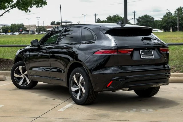 2026 Jaguar F-Pace R-Dynamic S - Photo 12