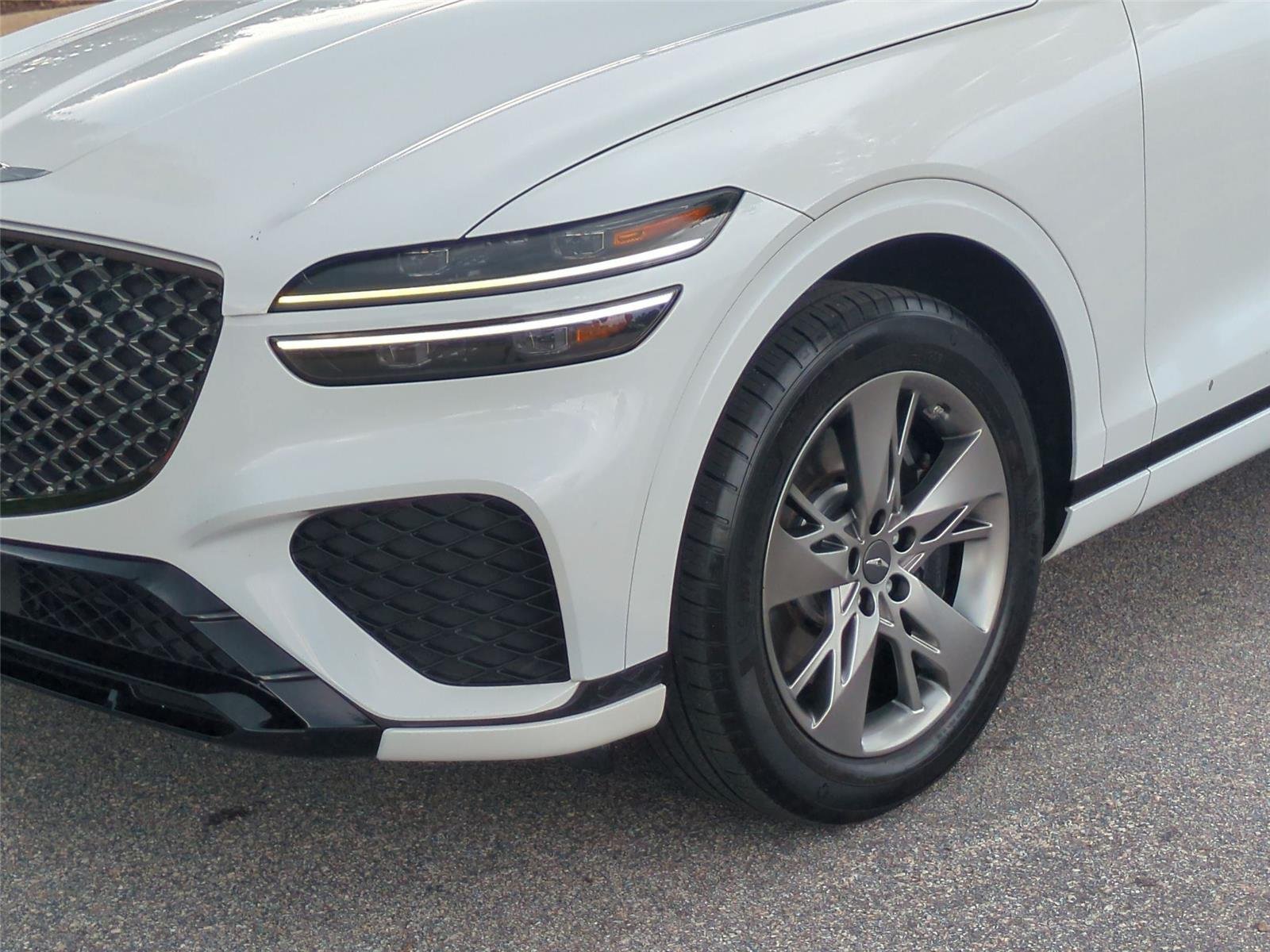 Used 2022 Uyuni White Genesis 3.5T Sport image 9
