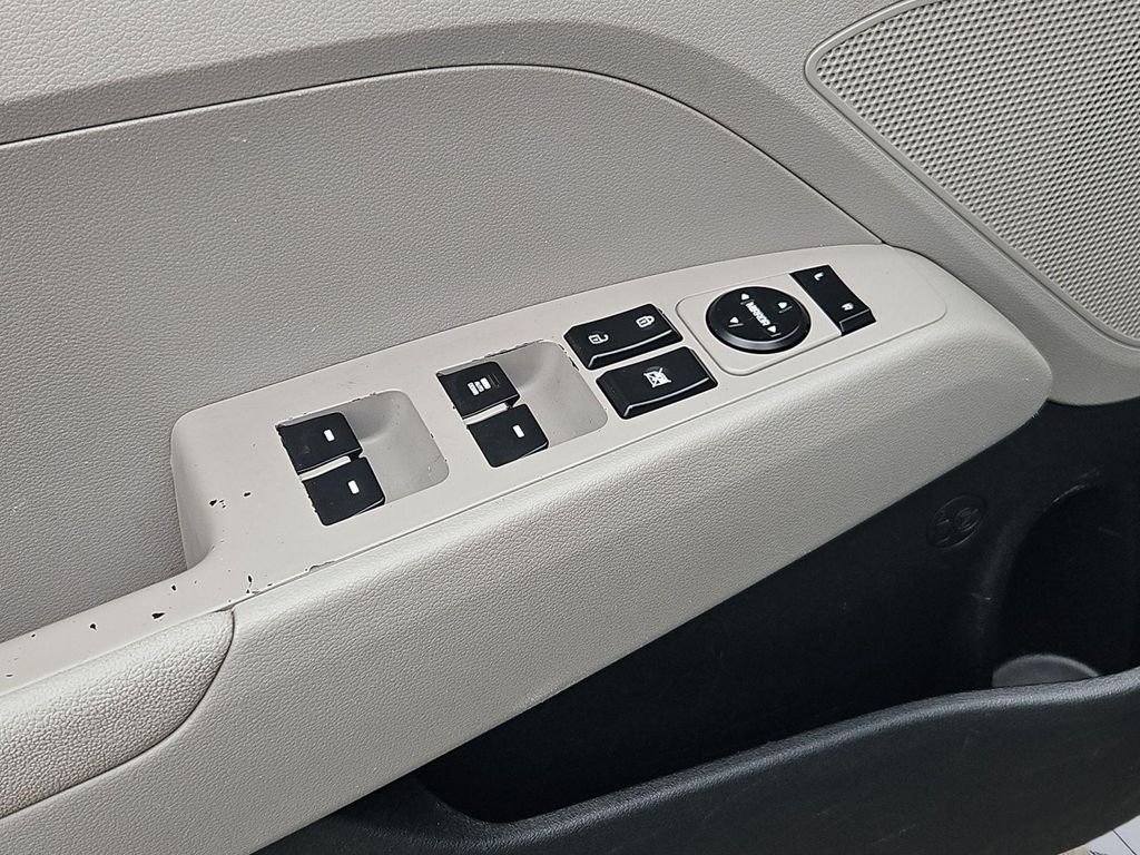 2019 Hyundai Elantra SE - Photo 11
