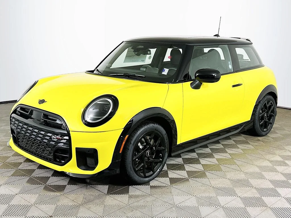 2026 MINI Hardtop Cooper S's photo