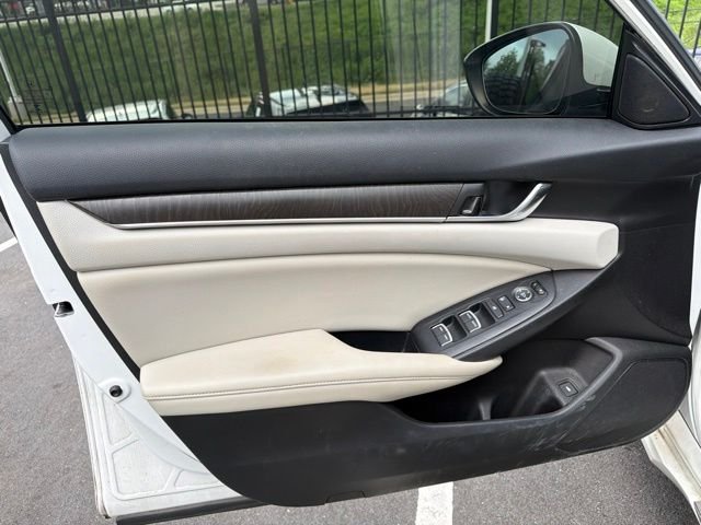 Certified Used 2020 Platinum White Pearl Honda EX image 14