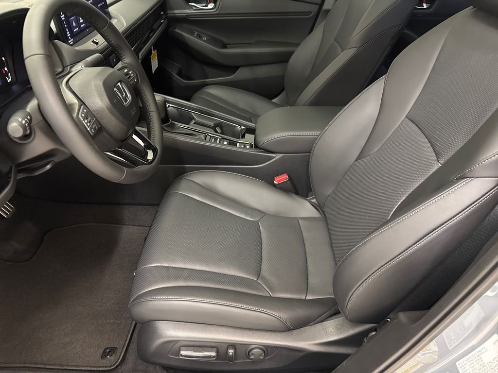New 2026 Urban Gray Pearl Honda Sport-L image 17