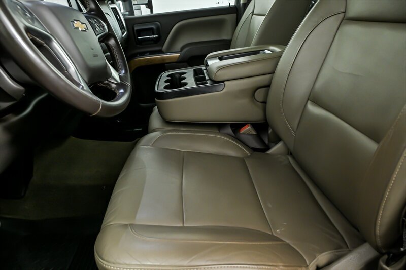 2017 Chevrolet Silverado 1500 LTZ - Photo 19