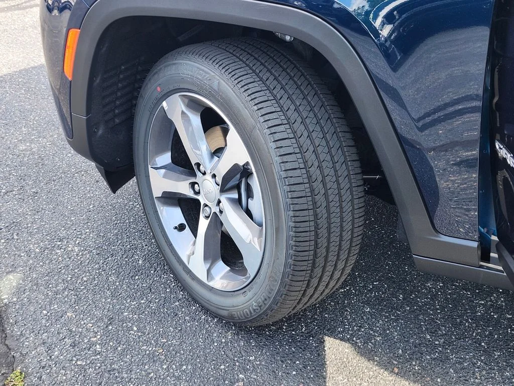 New 2026 Fathom Blue Pearlcoat Jeep Limited image 35
