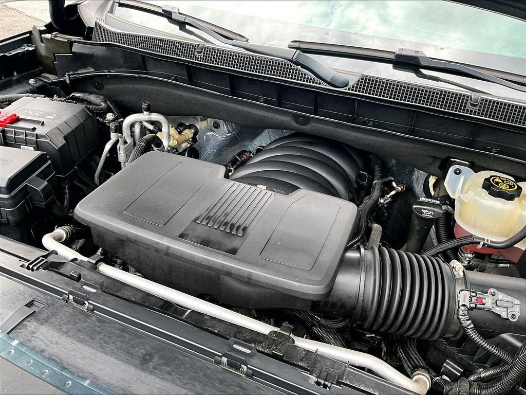 Used 2021 Gray Chevrolet Z71 image 36