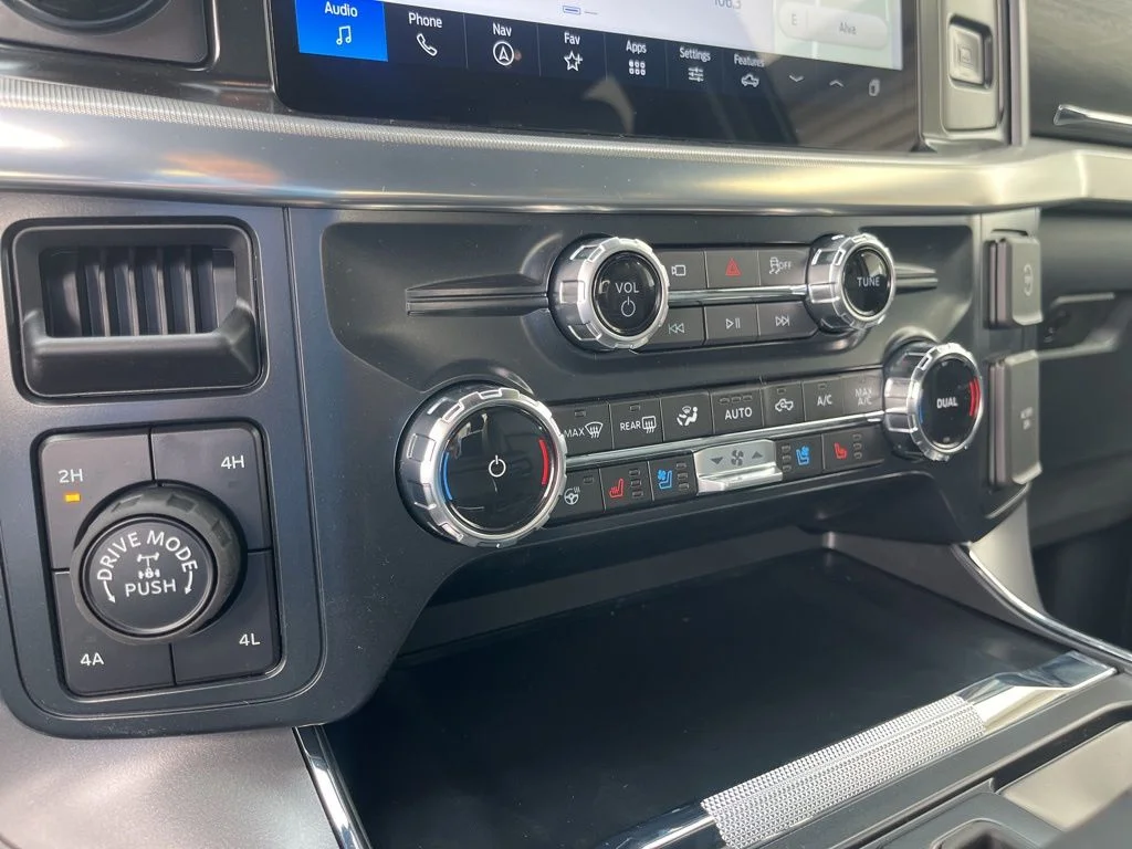 New 2026 Blue Ford Lariat image 23