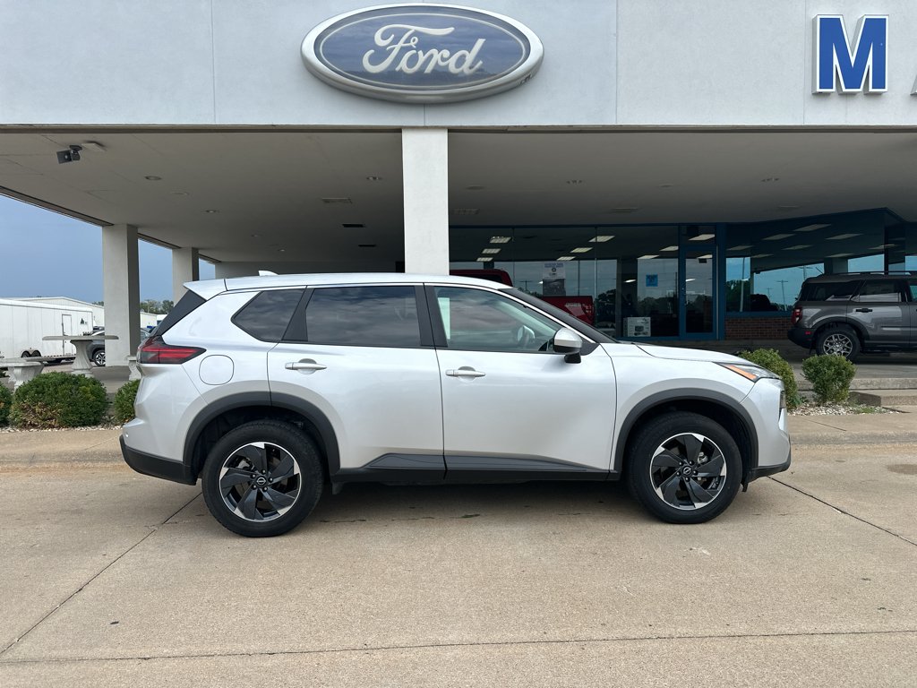Used 2024 Brilliant Silver Metallic Nissan SV image 9