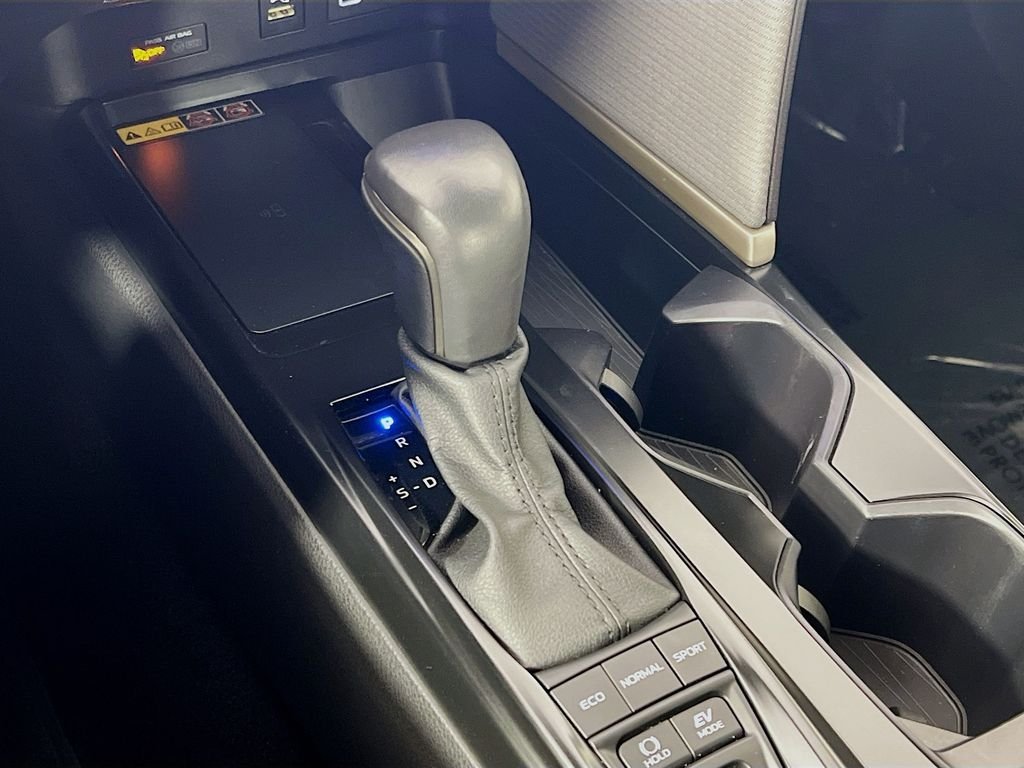 Used 2025 White Toyota SE image 17