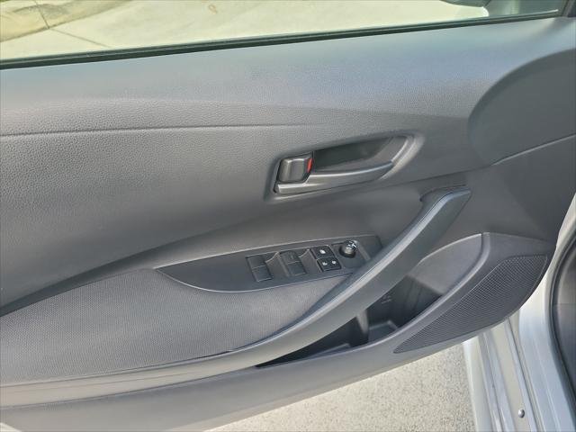 Certified Used 2024 CLASSIC SILVER METALLIC Toyota  image 19