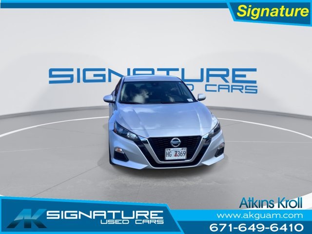 Used 2022 Brilliant Silver Metallic Nissan 2.5 S image 4