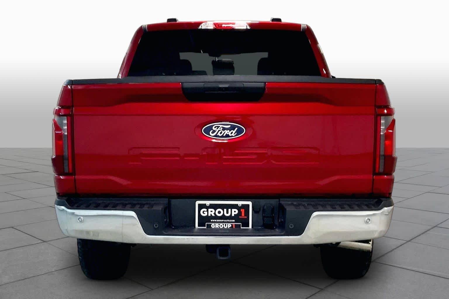 Used 2025 Rapid Red Metallic Tinted Clearcoat Ford XLT image 9