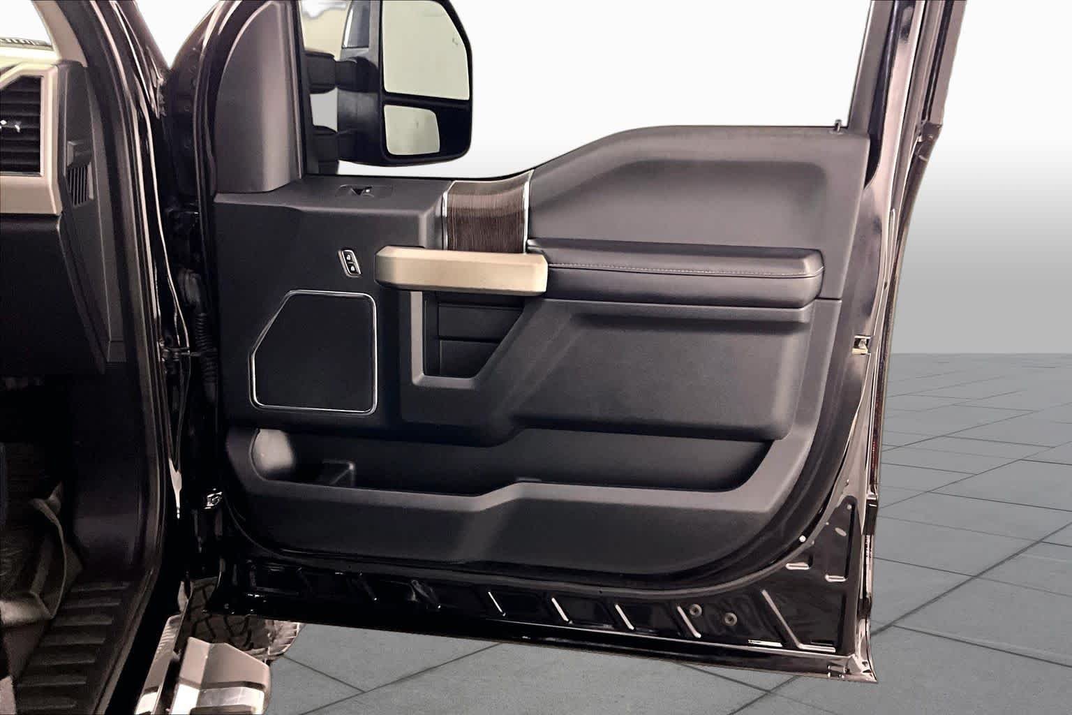 Used 2021 Agate Black Ford LARIAT image 21