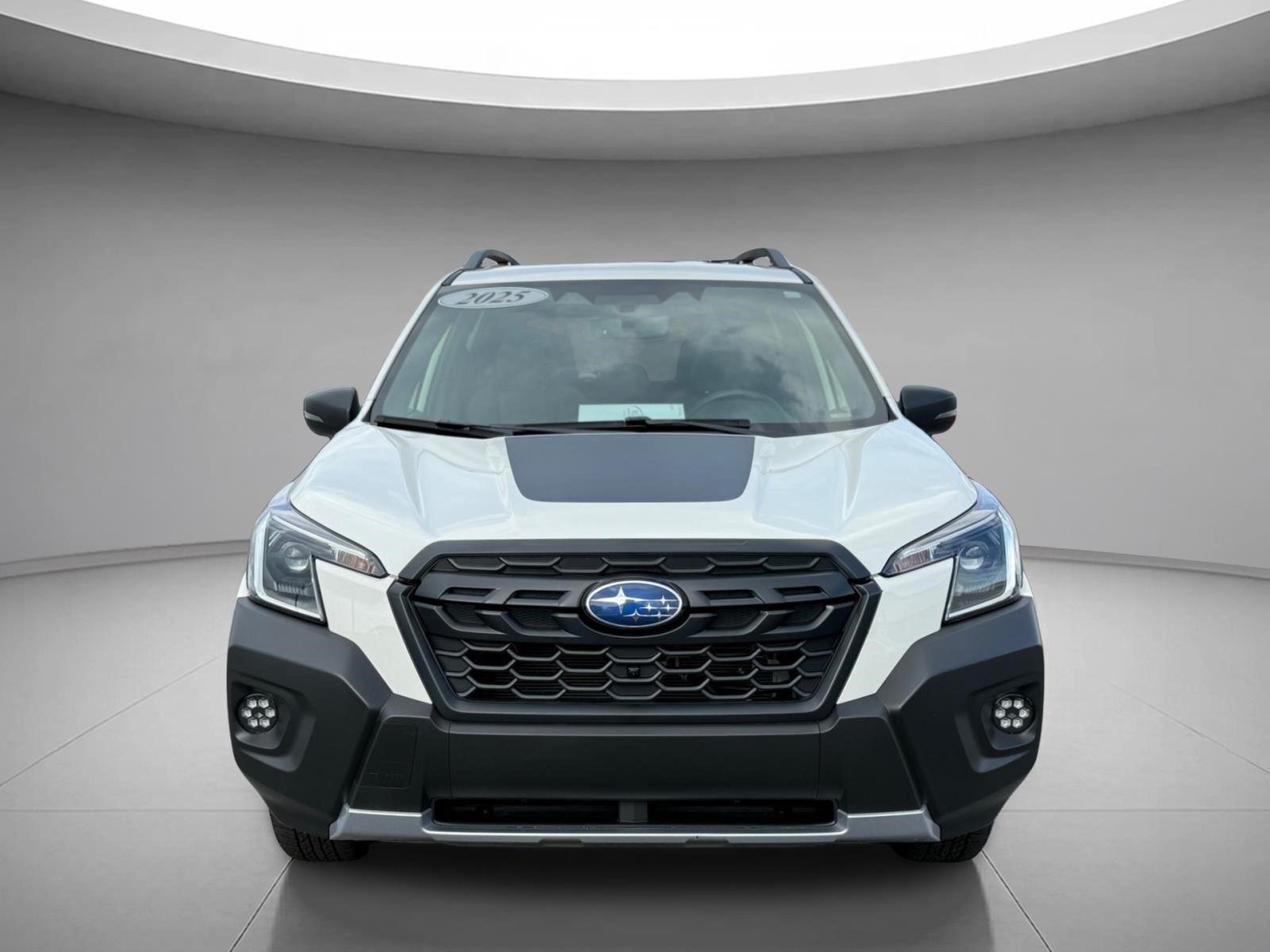 Used 2025 Crystal White Pearl Subaru Wilderness image 11