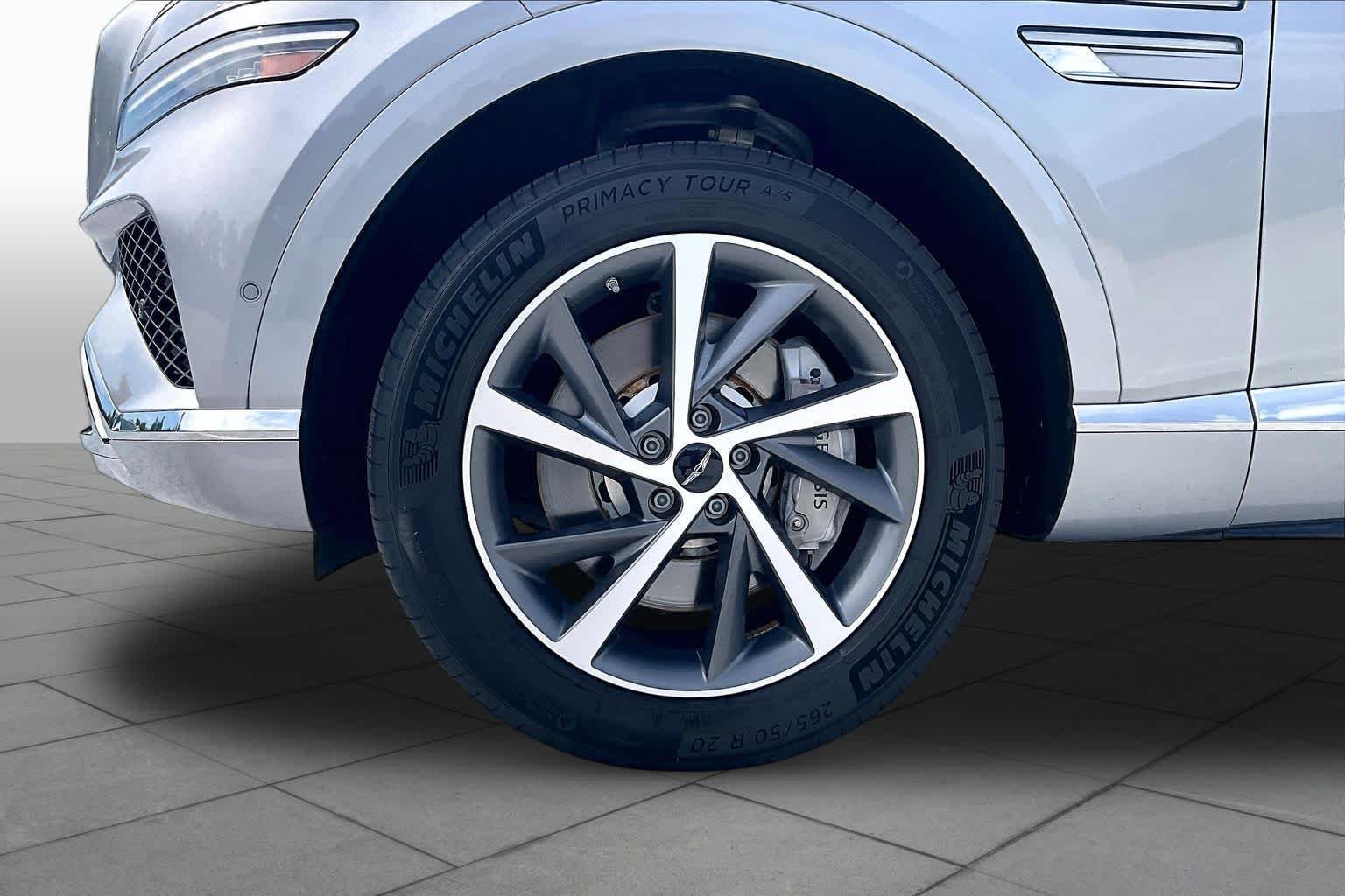 Used 2025 Savile Silver Genesis 3.5T Advanced image 11