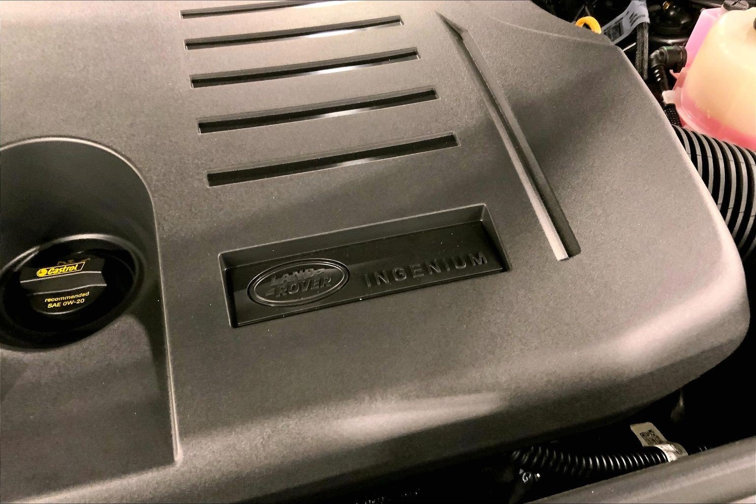 New 2027 Carpathian Grey Land Rover SE image 17