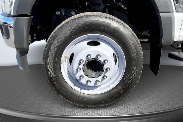 2024 Ford F-450 Super Duty Chassis Cab XL - Photo 11