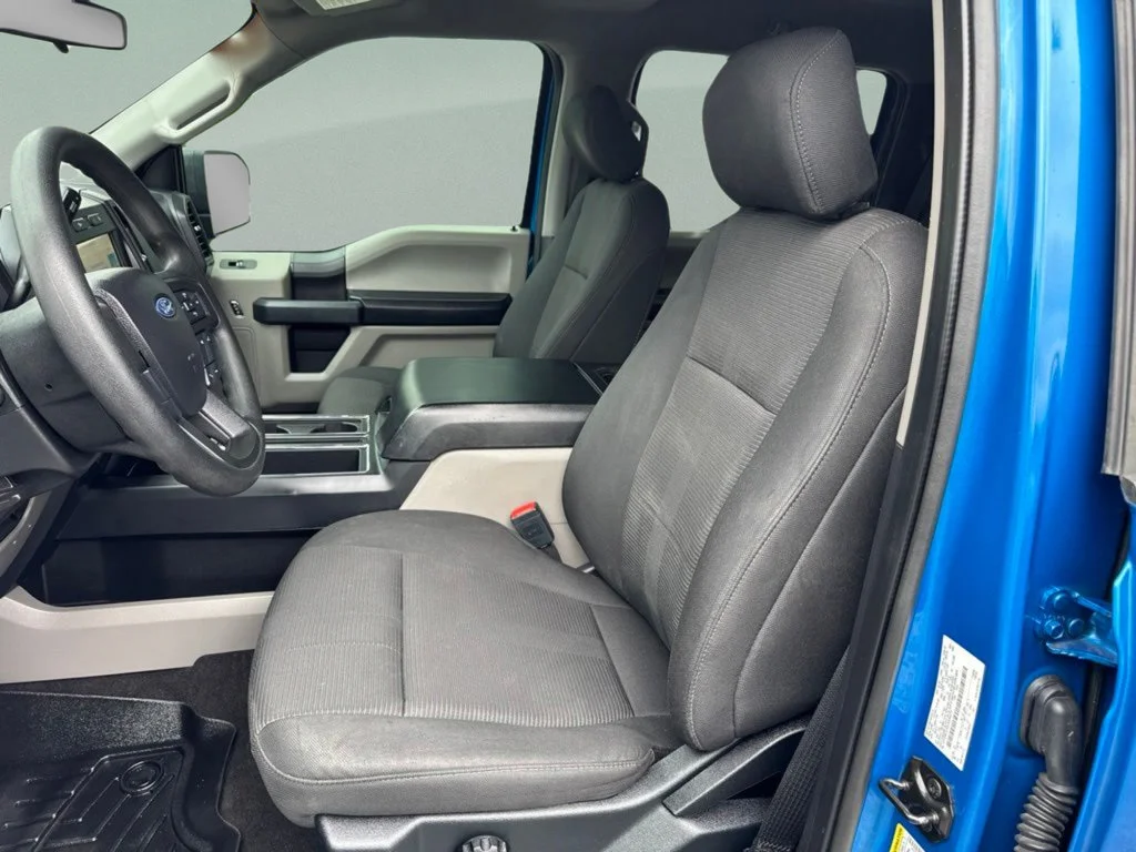 Used 2020 Blue Metallic Ford XL image 12
