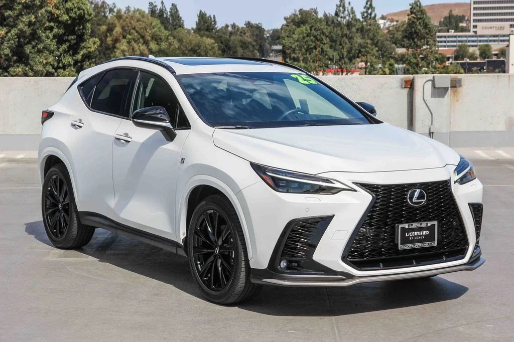 Certified Used 2025 White Lexus 350 F SPORT Handling image 3
