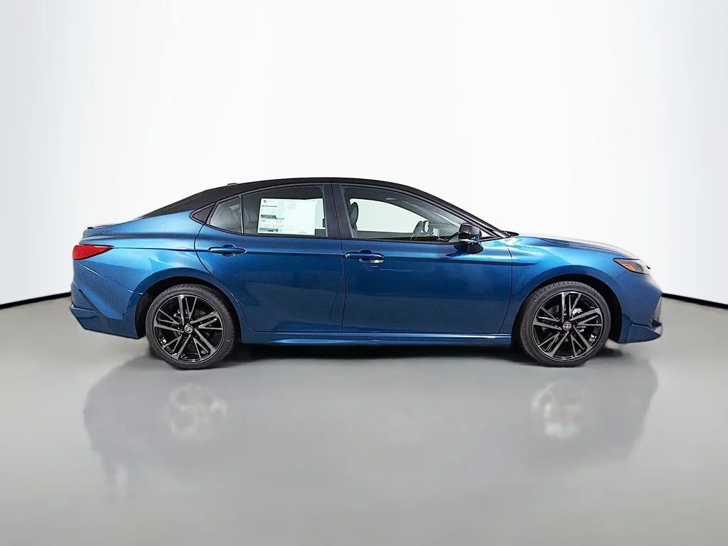 2026 Toyota Camry XSE - Photo 4