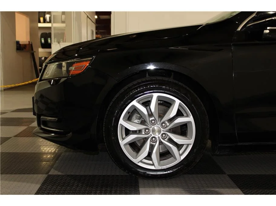Used 2019 Mosaic Black Metallic Chevrolet LT image 9