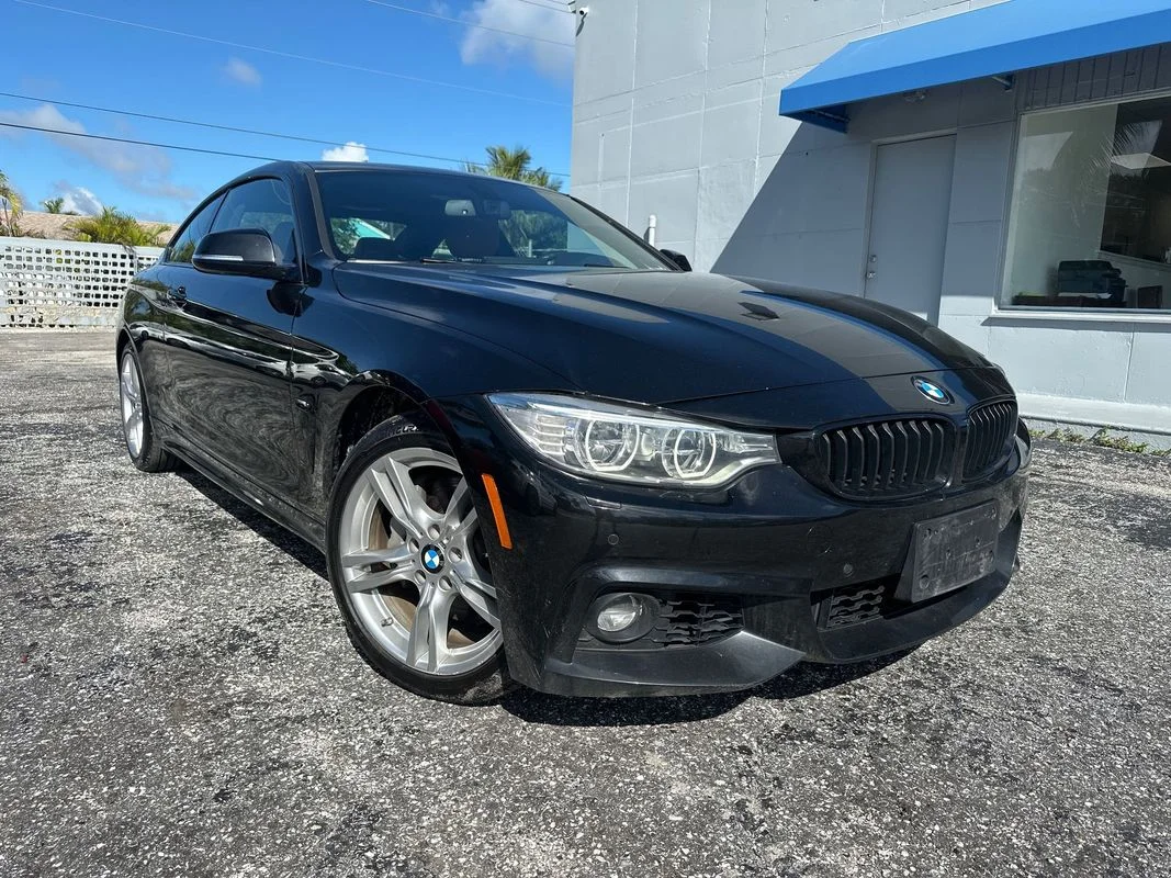 Used 2017 Black BMW xDrive image 3