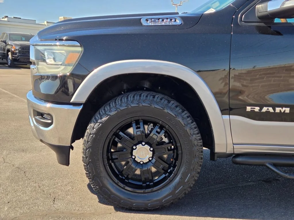 Used 2021 Diamond Black Cry Ram Laramie image 8