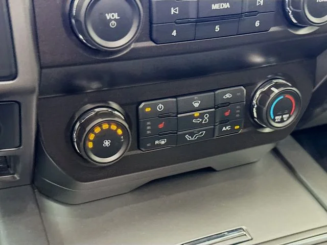 Certified Used 2019 Magnetic Ford XLT image 16
