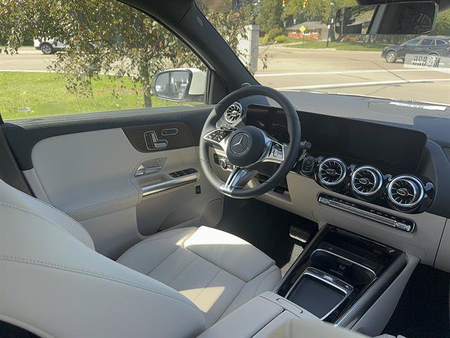 New 2026 Polar White Mercedes-Benz GLA 250 4MATIC® image 27