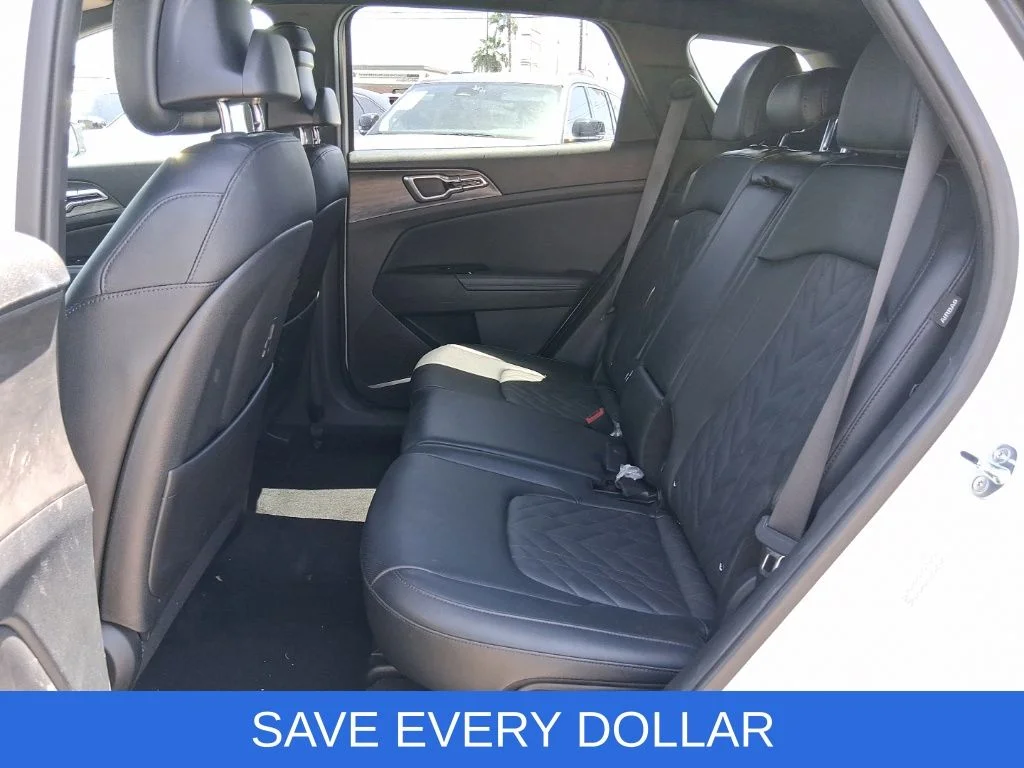 Used 2024 White Kia X-Line image 19